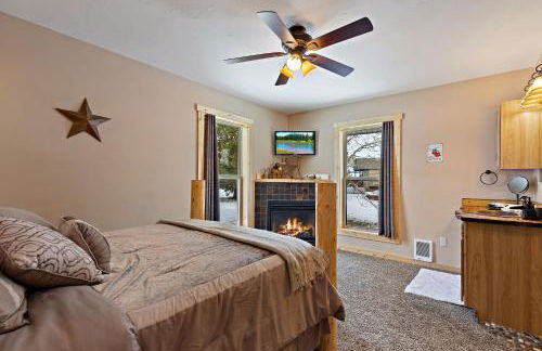 Huckleberry Hollow by KABINO Hot Tub FirePit PS2 Satellite Grill WiFi Golf Course - Foto 24