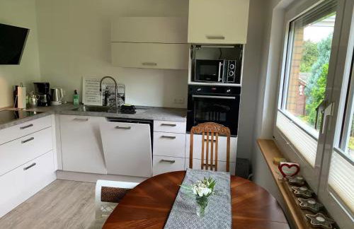 Großes ruhiges Haus 125 qm bei Hamburg - Familien, Gruppen & Business, 100 MBit Glasfaser-WLAN, Kamin, Garten 760qm - Foto 3