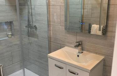 3 Bedroom apartment in Harborne - Photo 24