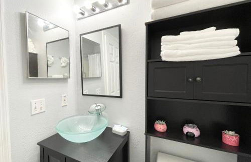 Fully Renovated, Quiet, Spacious Disney Themed Pool Home with Office - Foto 19