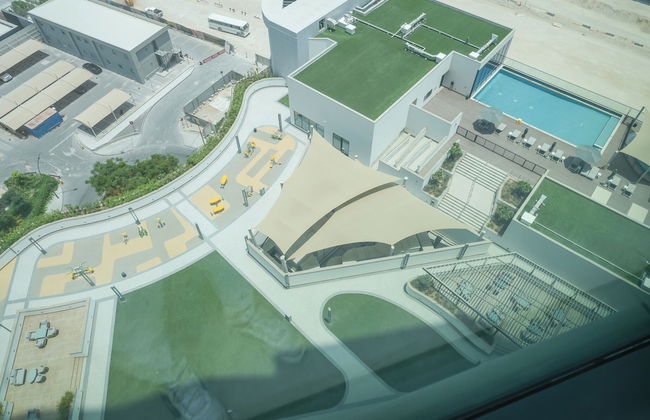 Yogi - Bright Apartment With Panoramic CityScape Views - Photo 13