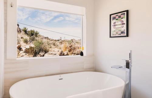 Casa Rocosa I Midcentury Home on 5 Private Acres Near Park - Foto 16