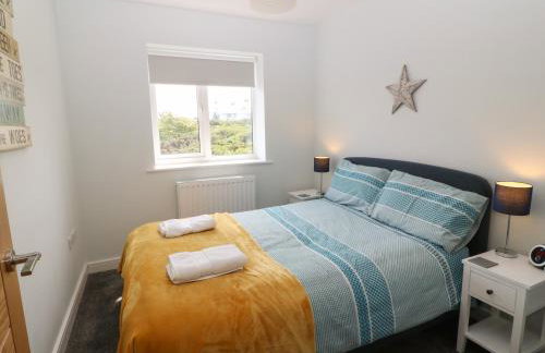 Beach Apartment 9 - Photo 8