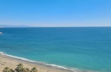 Malaga Sunshine Rentals - Beach Front Penthouse II - Fuengirola - Foto 2