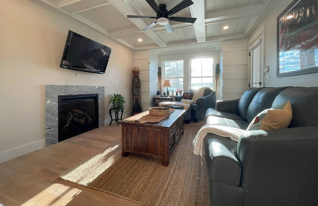 Lady of The Lake - Photo 2