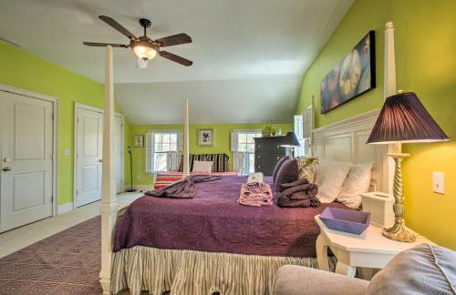 Traditional Marthas Vineyard Home with Porch and Yard - Foto 13