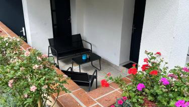 Appartement cosy dans une maison calme et parking gratuit avec borne - Foto 5