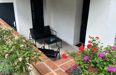 Appartement cosy dans une maison calme et parking gratuit avec borne - Foto 2