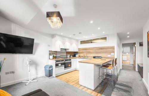 Flat 2 - Luxury Bolton City Centre Apartments - Photo 2