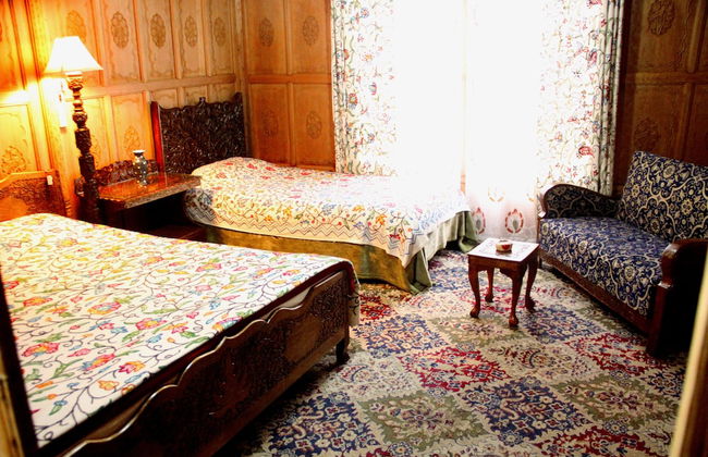 Golden Flower Heritage Houseboat - Foto 12