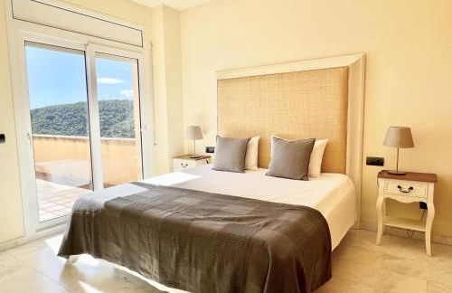 Espectaculares vistas al mar en chalet con piscina - Foto 10