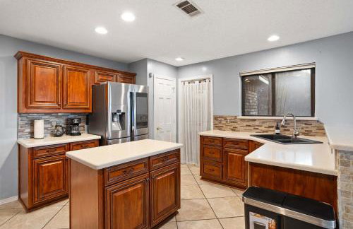 Best of Desoto - 5BR 3BA w Pool Patio BBQ Games - Foto 10