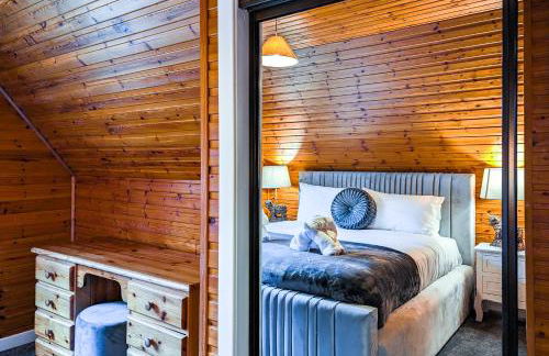 Macha 3 - Hot Tub-Perth-Pets-Family-Luxury-Cabin - Photo 7