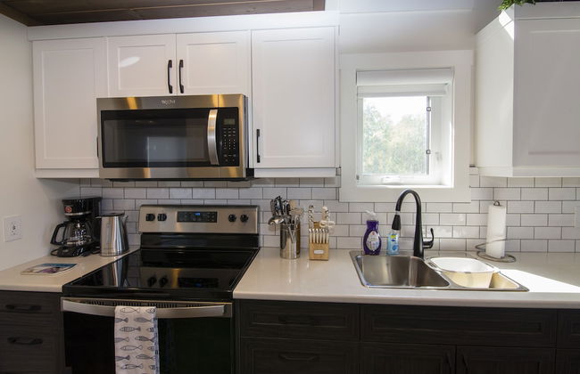 Luxury Loft Cottage In Manitou Beach - Photo 5