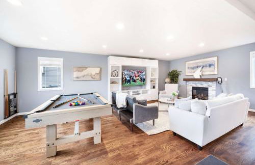 Stylish 3BR Home EV Outlet Near Light Rail - Foto 1