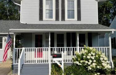 Elm St Retreat - 3 Min walk to Downtown Three Oaks - Foto 8