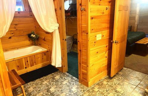 Mountain Gem, Hot Tub, Fire Pit, Views, Starlink Wi-fi - Foto 6