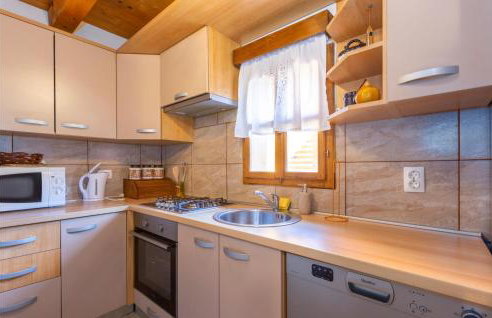 Nice Home In Gospic With Sauna - Photo 26
