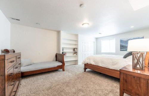 Big Family Getaway- Theater Room- BBQ- Play Room- Fire Pit - Foto 34