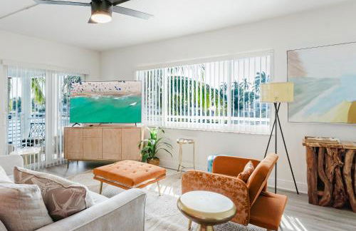 Boca Coastal Waterfront Stay - 2BR 2BA - Pool, Gym, Parking, Walk to Beach - Foto 30