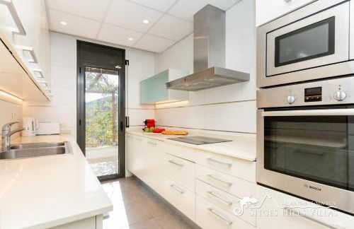 Cool and Stylish Villa Avanti with Private Pool, Beautiful Views and Air Conditioniing - Foto 10