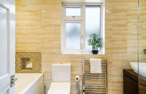 Loughton 3 Bedroom Sleeps 5 by BSE Homes - Foto 10