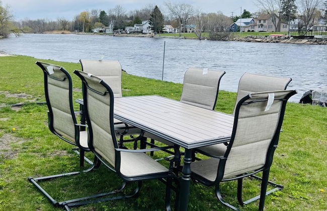 Riverfront Kayaks Bay Access Sleeps 15 - Foto 43