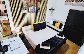 Premium refurbished apartment in Barcelona city center - Photo 12