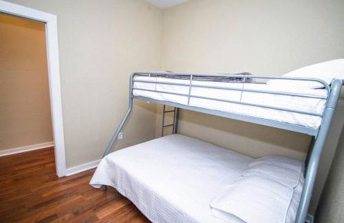 Hackberry St #A Renovated 2BR/2BA Near Downtown - Foto 28