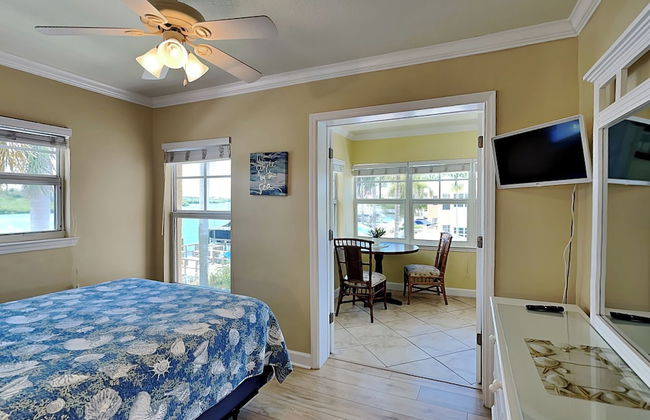 Barefoot Beach Resort B-201 by Distinctive Beach Rentals - Photo 8