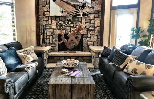 C25, Four bedroom, 4 1 2 bath luxury log-sided cottage with hot tub cottage - Foto 4