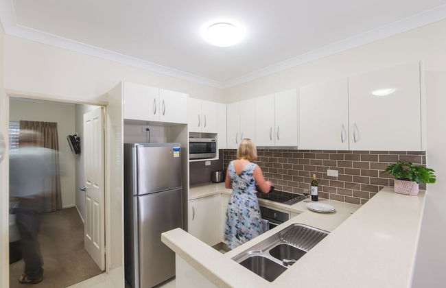 Apartments on Palmer - Photo 8