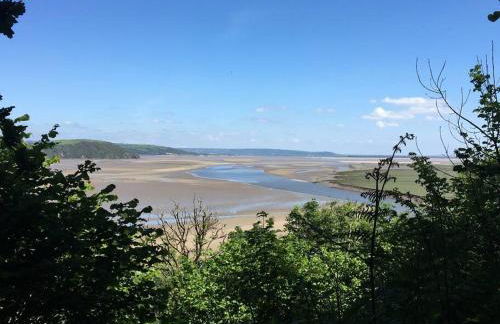 Pendine Sands Edith Villas - a luxury seaside home with beautiful sea views - Photo 66