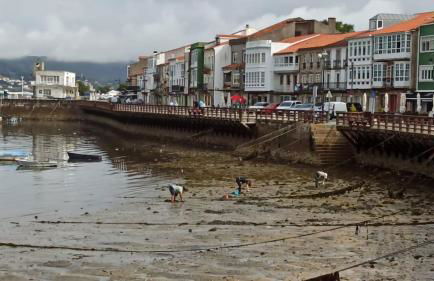 Piso Amplio y Céntrico en Mugardos - Photo 28