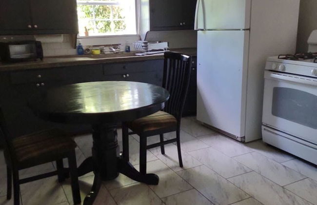 Corporate Comfort in Freetown - Port Rico Spacious Homes for Work Crews - Photo 17