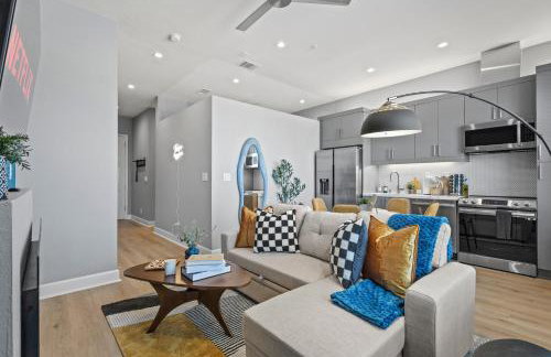 New suite with full Kitchen and Livingroom Dallas - Photo 33