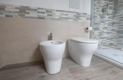 049 - Attico ELEGANTE, 10 minuti a piedi da MARE e SPIAGGIA - POSTO AUTO PRIVATO GRATIS - Foto 37