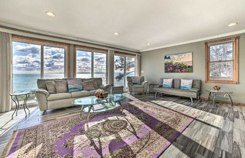 East Tawas Home with Patio, Lake Huron On-Site - Foto 4