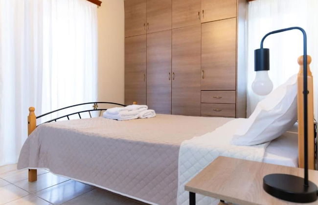 Platsa Seaview Retreat - A Stone-built Escape - Photo 12