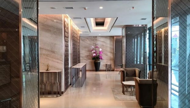 Coin salon dans le hall