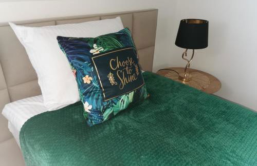 Under the Hill 3 - Foto 1