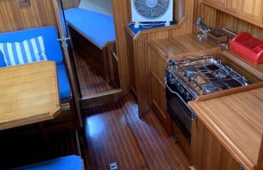 Notte in barca tra gioia e relax cullati dal mare - Foto 14