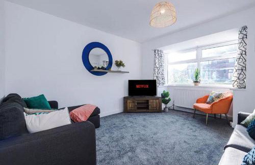 Charming and Modern 3BR Home Steps Away From City Center - Foto 15