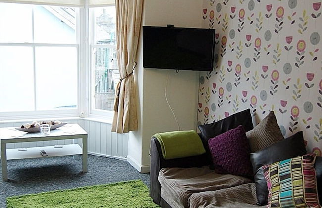 CLOCK TOWER APARTMENTS - Photo 26