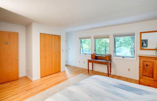 Great Barrington Lakeside Getaway with Kayak and Grill - Foto 19