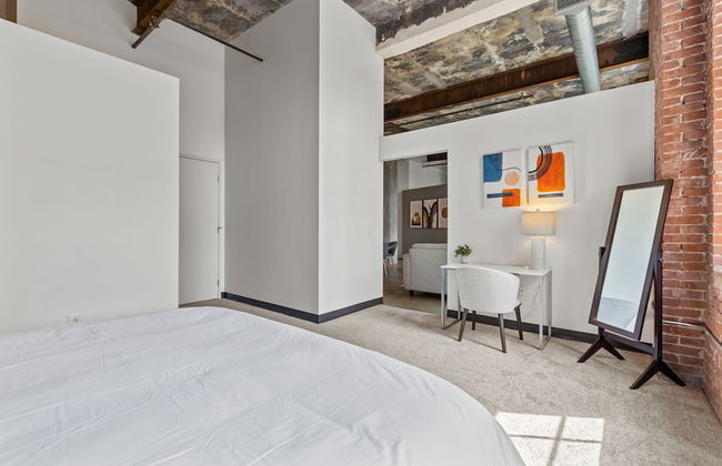 Historic Loft Retreat With Pool - Foto 25