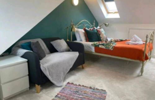 The Regal - Photo 16