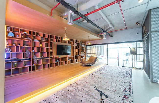 Cozy 2BD Work in Style Dubai Hills - Photo 2