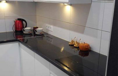 Ekskluzywny Apartament w Centrum z Klimatyzacją i Balkonem - Foto 6