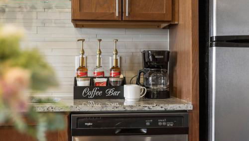 Beautiful Apt in Downtown w/Pool | Indoor Parking - Foto 3